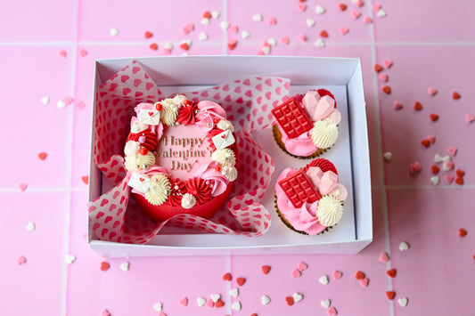 Valentine's Day  - Bento Cake with 2 cupcakes